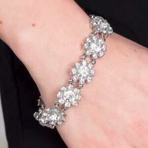 Paparazzi Jewelry Accessories - Premium Perennial - White Bracelet - Vintage